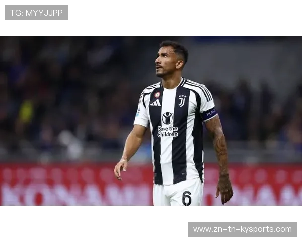 尤文中场短传如刀剖，攻破对手防线